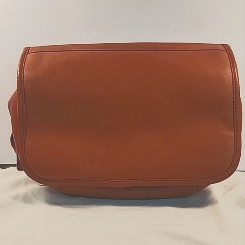 Latico Congnac Brown Leather Toiletry Bag Hang Hook Zipper Distressed Dopp Kit